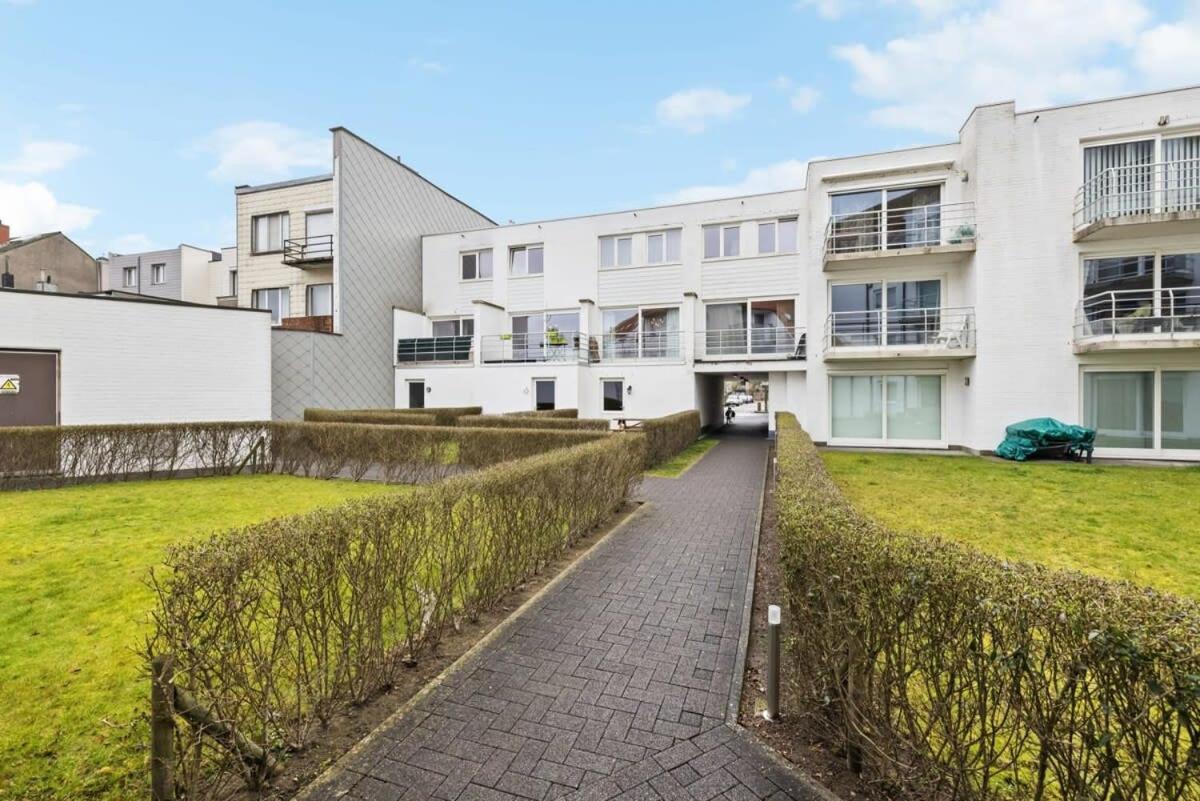 Beautiful Bel-Etage In Blankenberge Apartment Exterior photo
